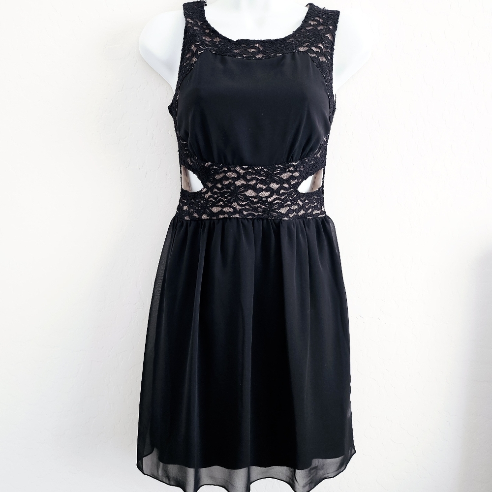 🆑️3/$15 Sweet Storm Black Sleeveless A-line Mini Dress Size Small